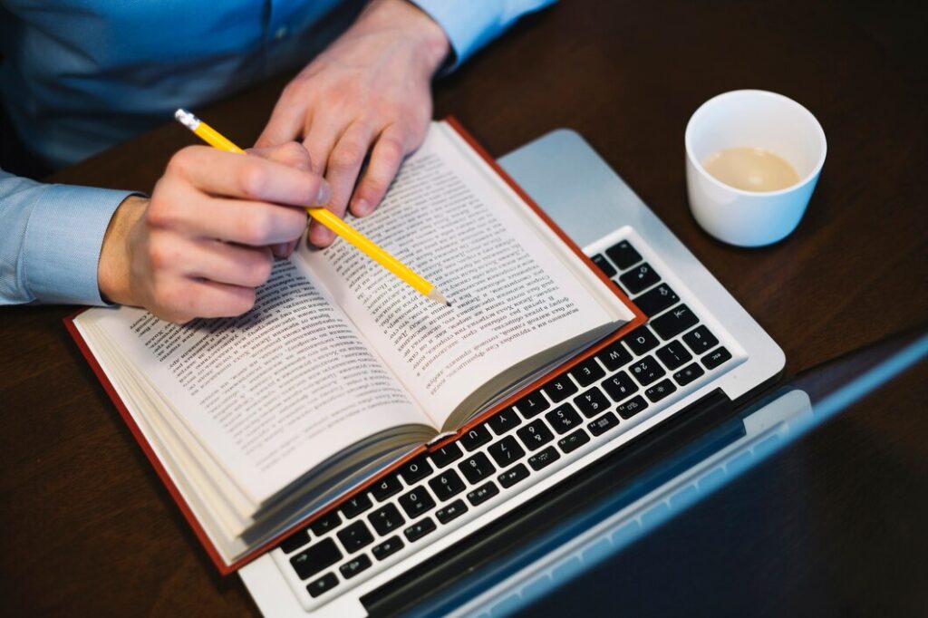 PhD / DBA Research Paper